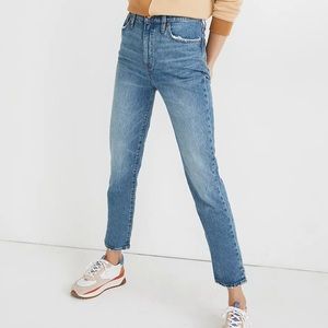 Madewell Classic Straight Jeans in Nearwood Wash
